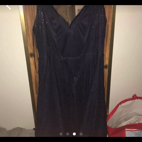 Dress - Picture 7 of 7